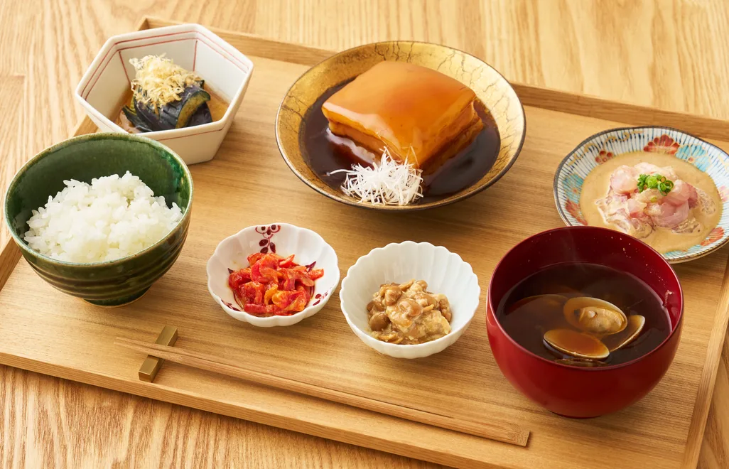 朝日豚の角煮定食